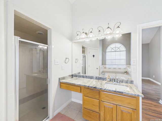 108 DEER RDG, La Vernia, TX 78121