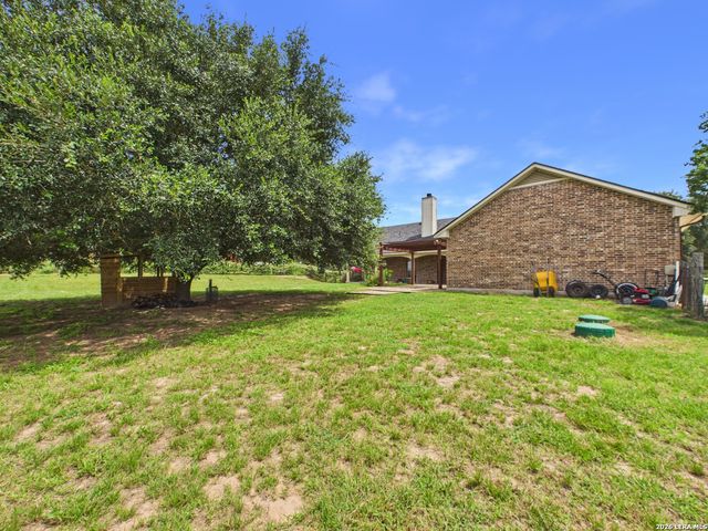 108 DEER RDG, La Vernia, TX 78121