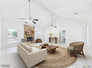108 DEER RDG, La Vernia, TX 78121