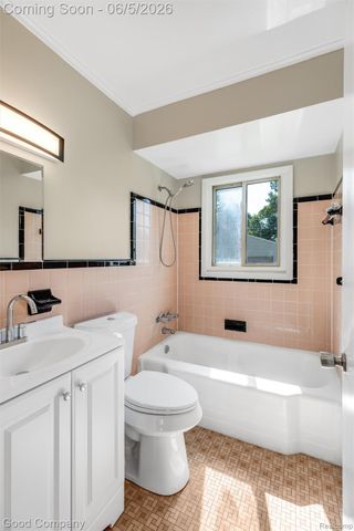 7972 Ziegler Street, Taylor, MI 48180