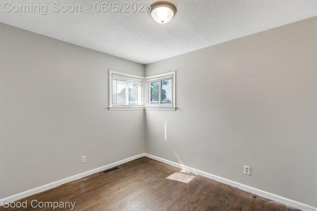 7972 Ziegler Street, Taylor, MI 48180
