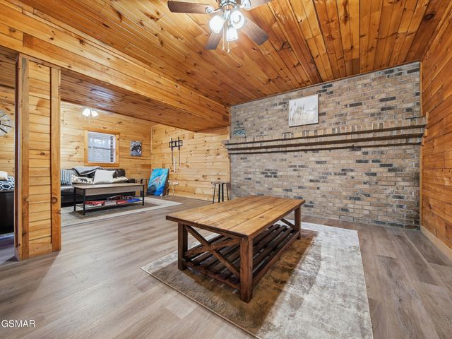 521 Sourdough Hollow Road, Kodak, TN 37764