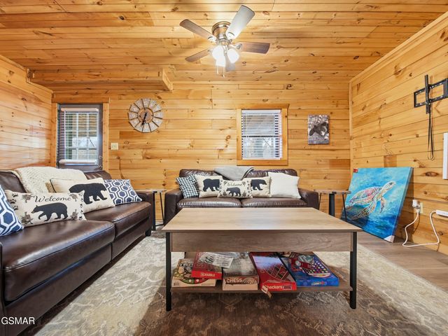 521 Sourdough Hollow Road, Kodak, TN 37764