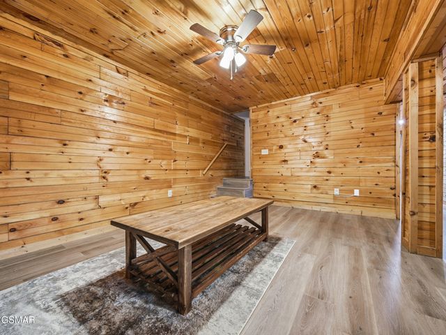 521 Sourdough Hollow Road, Kodak, TN 37764