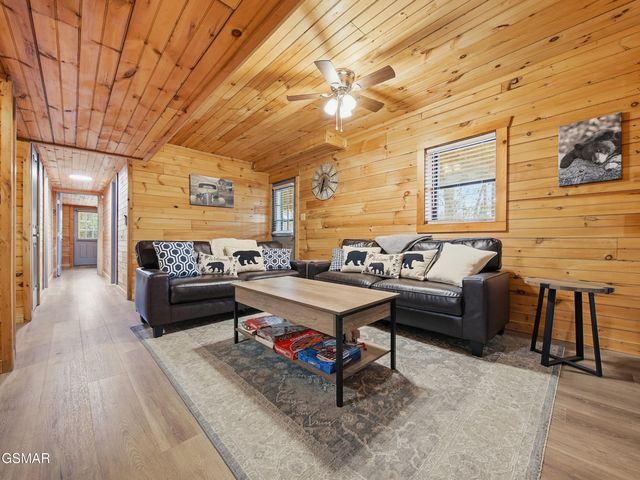 521 Sourdough Hollow Road, Kodak, TN 37764