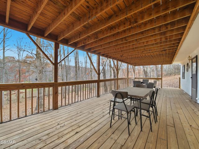 521 Sourdough Hollow Road, Kodak, TN 37764