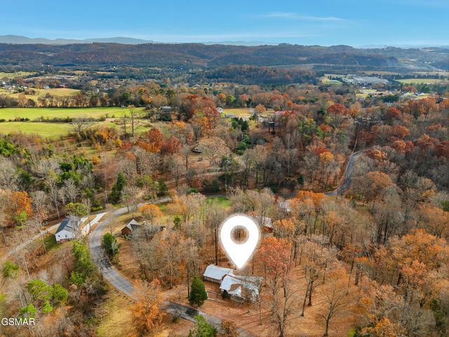 521 Sourdough Hollow Road, Kodak, TN 37764