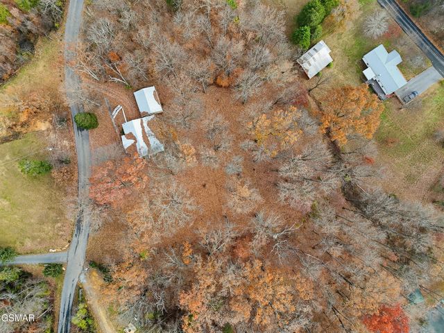 521 Sourdough Hollow Road, Kodak, TN 37764