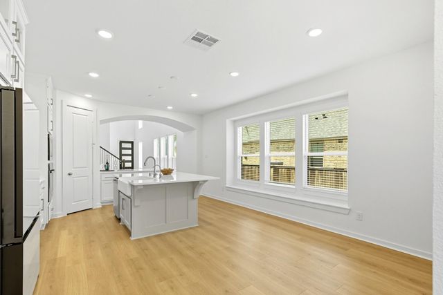 122 Canary Island Circle, Montgomery, TX 77316