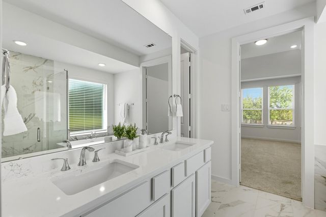 122 Canary Island Circle, Montgomery, TX 77316