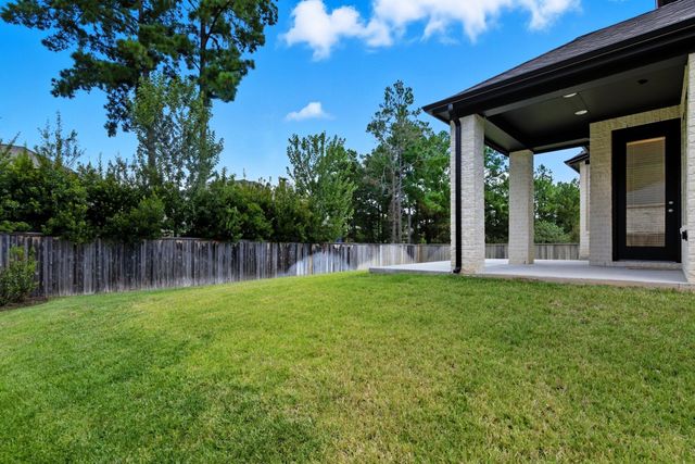 122 Canary Island Circle, Montgomery, TX 77316