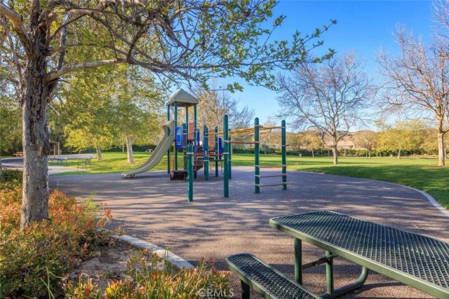 26720 Via Colina, Valencia, CA 91381