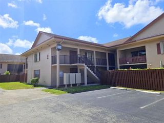 11223 SW 88th St 216C, Miami, FL 33176