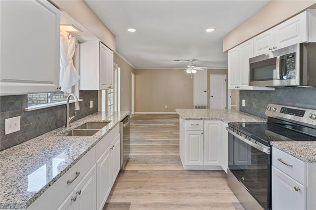5602 Fresno Dr, Corpus Christi, TX 78411