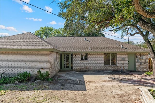5602 Fresno Dr, Corpus Christi, TX 78411