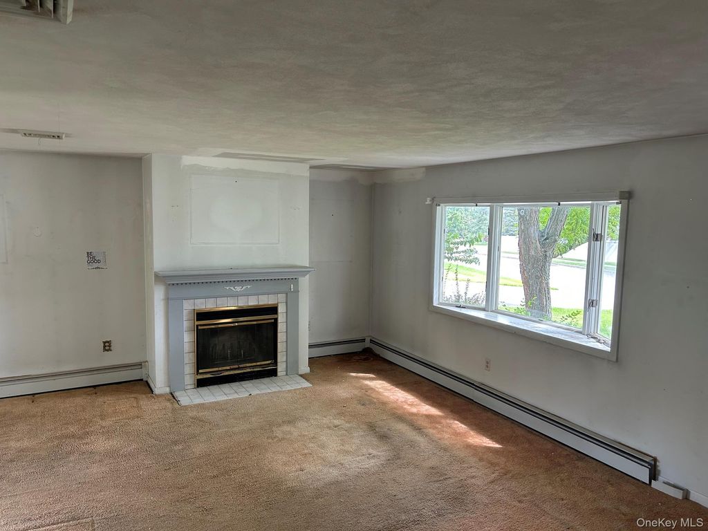 6 Pembroke Road, Washingtonville, NY 10992 — photo 3