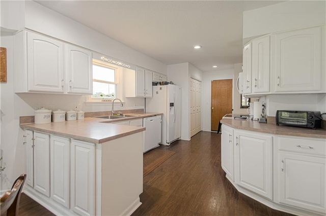 304 Zoe Street, Buckner, MO 64016