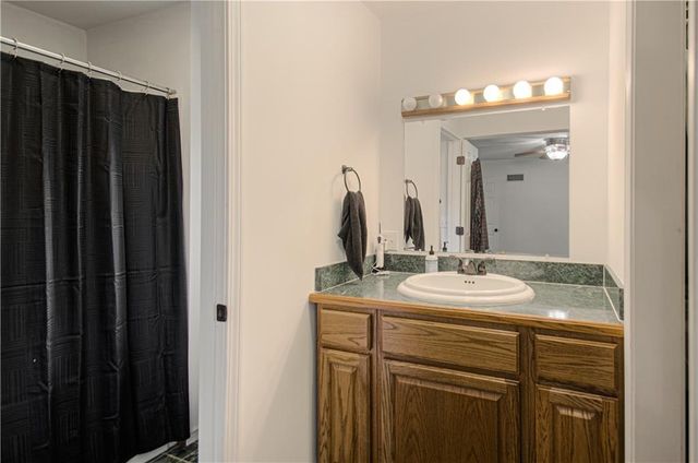 304 Zoe Street, Buckner, MO 64016