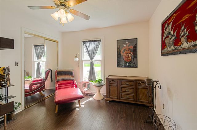 304 Zoe Street, Buckner, MO 64016
