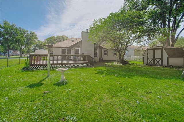 304 Zoe Street, Buckner, MO 64016