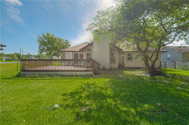 304 Zoe Street, Buckner, MO 64016
