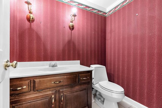 8778 POPLAR PIKE DR, Germantown, TN 38138