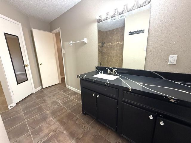 15934 Blueridge Road, Houston, TX 77489