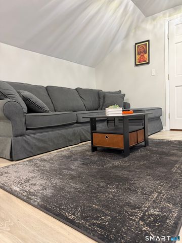 43 Sunridge Lane 43, Cromwell, CT 06416