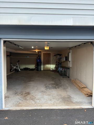 43 Sunridge Lane 43, Cromwell, CT 06416