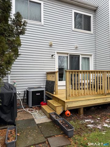 43 Sunridge Lane 43, Cromwell, CT 06416