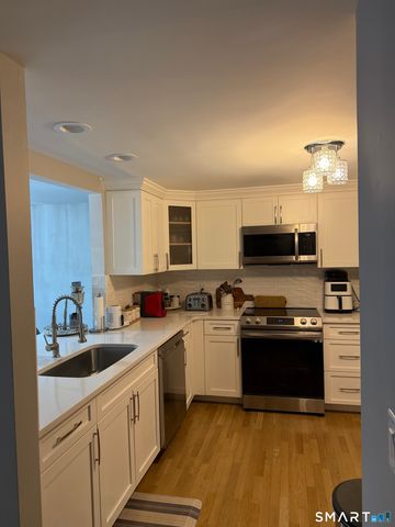 43 Sunridge Lane 43, Cromwell, CT 06416