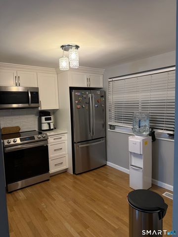 43 Sunridge Lane 43, Cromwell, CT 06416