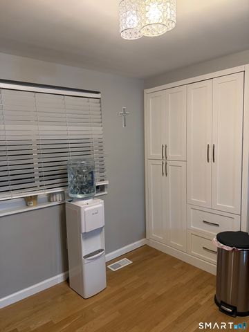 43 Sunridge Lane 43, Cromwell, CT 06416