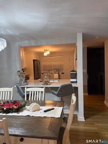 43 Sunridge Lane 43, Cromwell, CT 06416