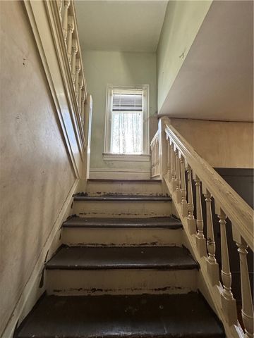 544 E 2nd Ave, Tarentum, PA 15084