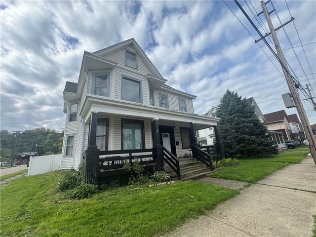 544 E 2nd Ave, Tarentum, PA 15084