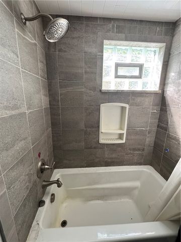 544 E 2nd Ave, Tarentum, PA 15084
