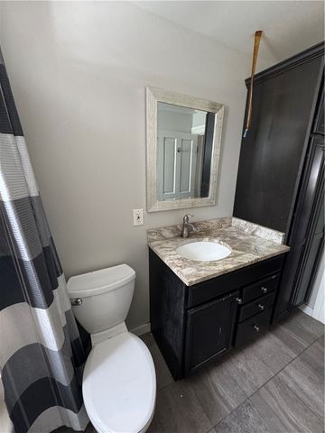 544 E 2nd Ave, Tarentum, PA 15084