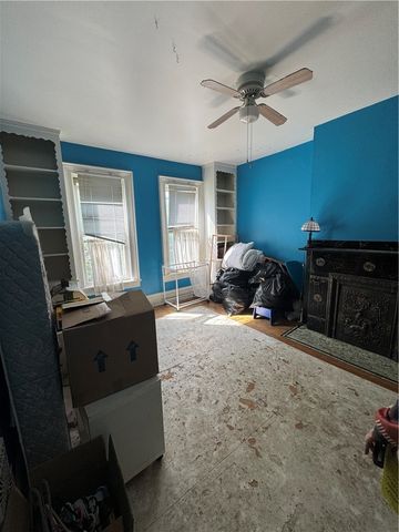 544 E 2nd Ave, Tarentum, PA 15084