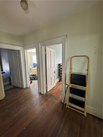 544 E 2nd Ave, Tarentum, PA 15084