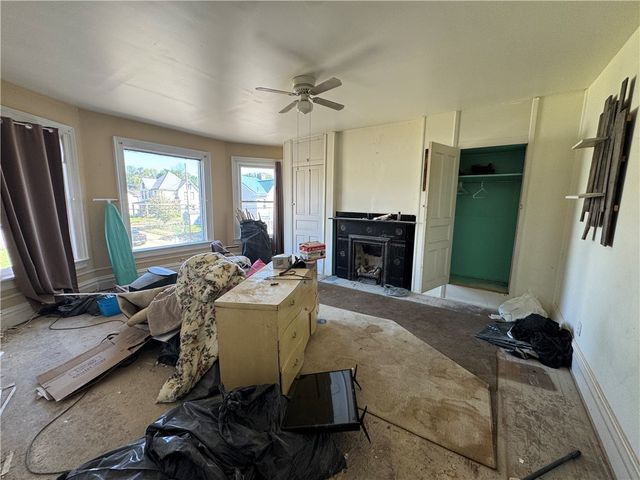 544 E 2nd Ave, Tarentum, PA 15084