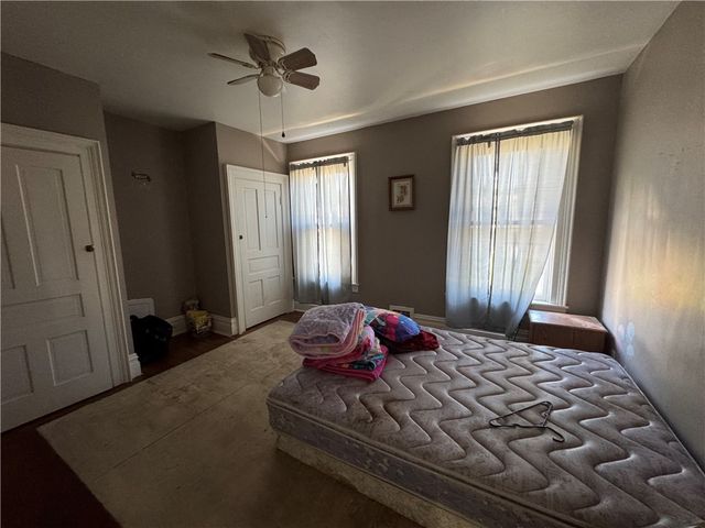 544 E 2nd Ave, Tarentum, PA 15084