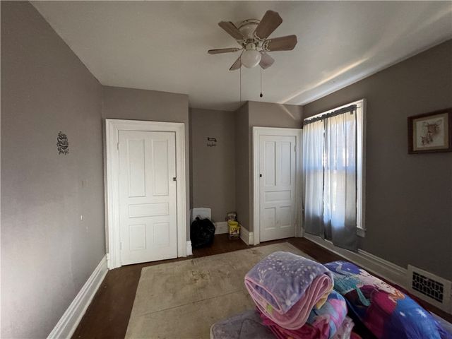 544 E 2nd Ave, Tarentum, PA 15084