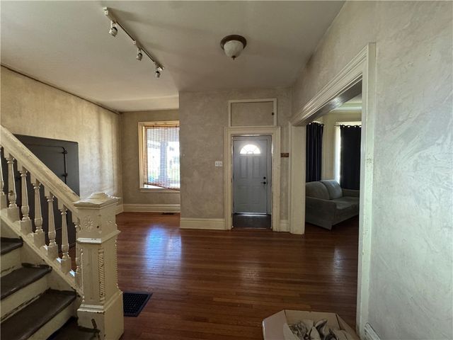 544 E 2nd Ave, Tarentum, PA 15084