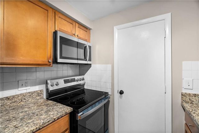 50 Carnation Street 6, Pawtucket, RI 02860