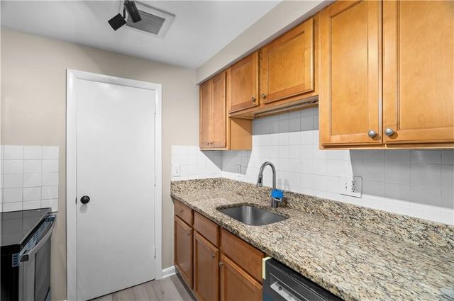 50 Carnation Street 6, Pawtucket, RI 02860