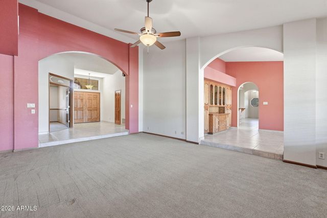 602 E CARVER Road, Tempe, AZ 85284