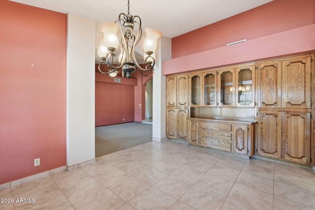 602 E CARVER Road, Tempe, AZ 85284