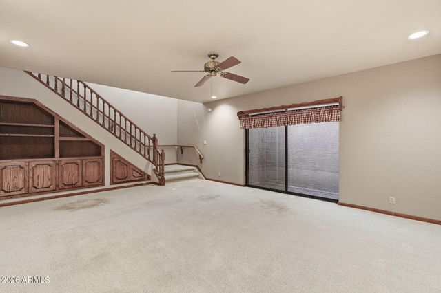 602 E CARVER Road, Tempe, AZ 85284