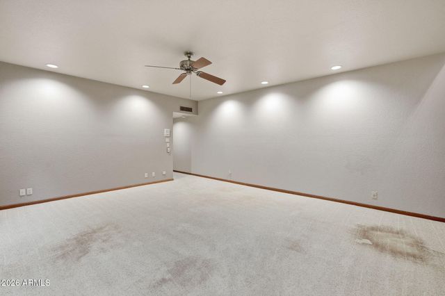 602 E CARVER Road, Tempe, AZ 85284